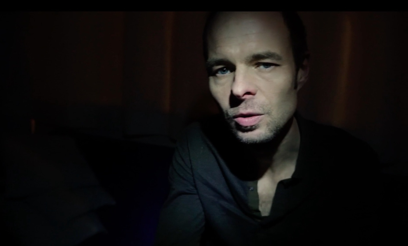 THE SNOW Shake The Disease