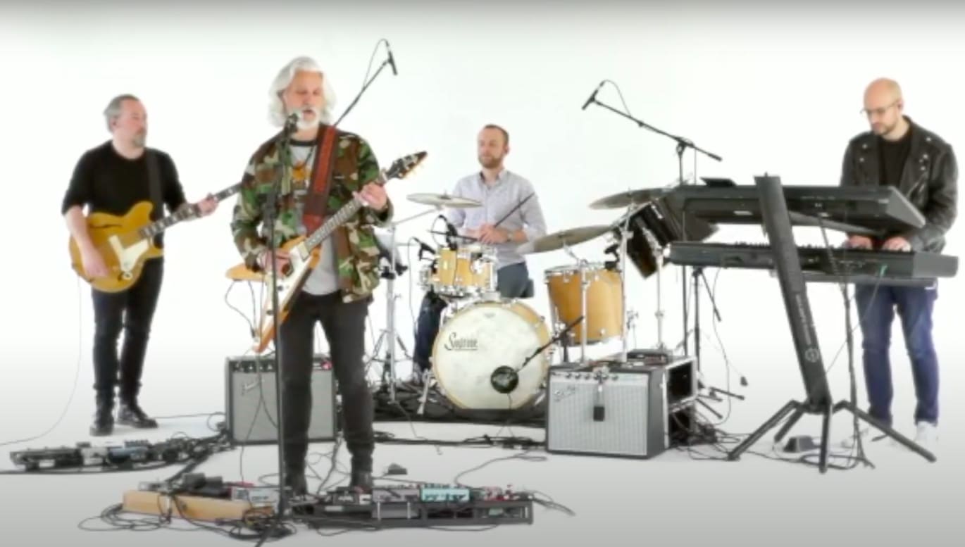 THOMAS KIEFFER Can Anyone Hear me