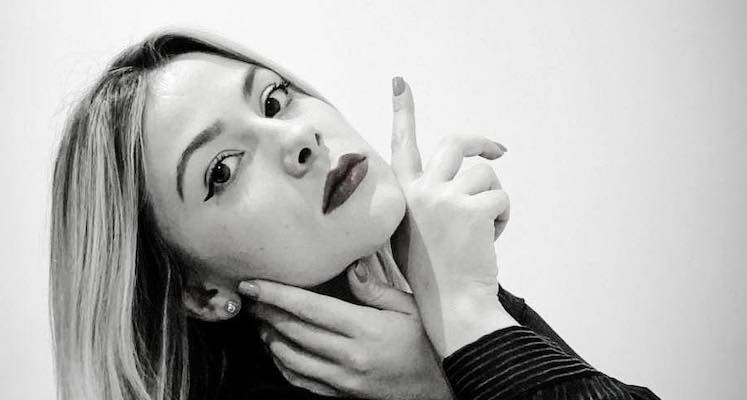 justine chanteuse 1.jpg