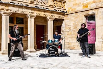 LES RUINES COULENT EN SILENCE